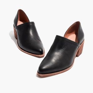 Madewell Asymmetrical Shoes in Leather. Black. Size 8